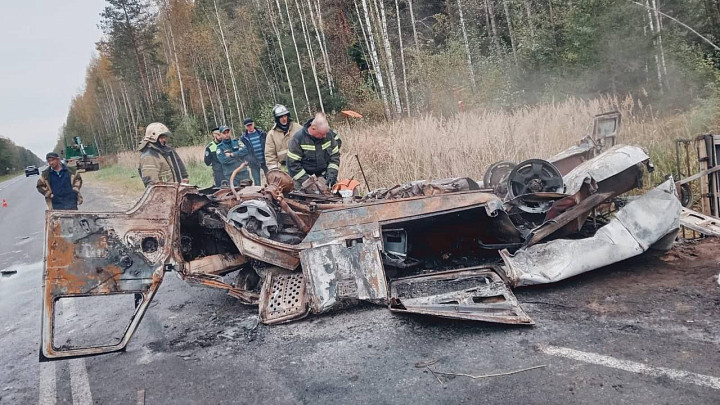 По факту автомобильной аварии с пятью погибшими возбуждено уголовное